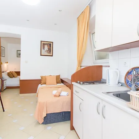Dudan Lakeview Apartment *